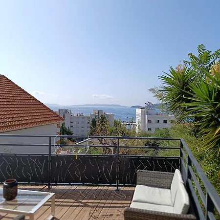 Vue Plein Centre Du Lavandou